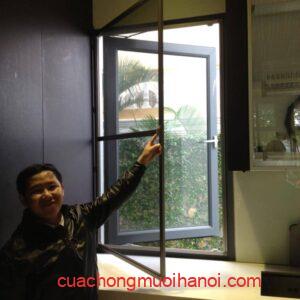 cửa chống muỗi mở quay
